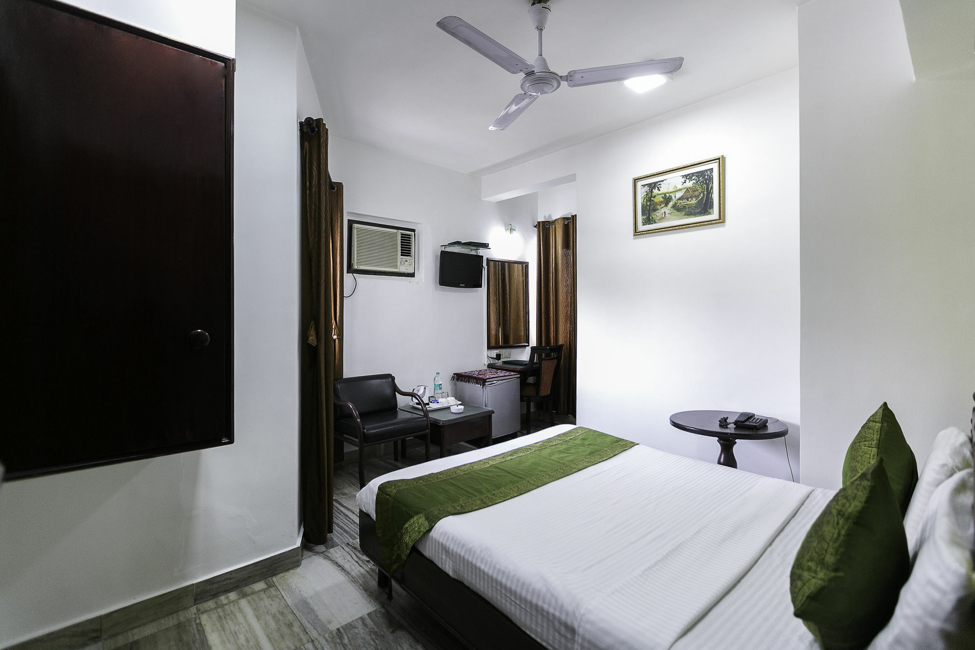 Hotel Treebo Trend New Castle Bombay